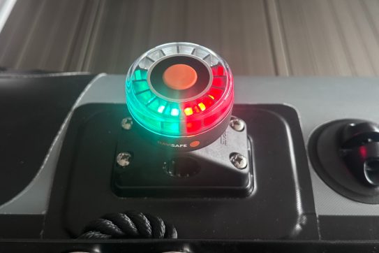 Navisafe Tri-Colour Light w/ Mount
